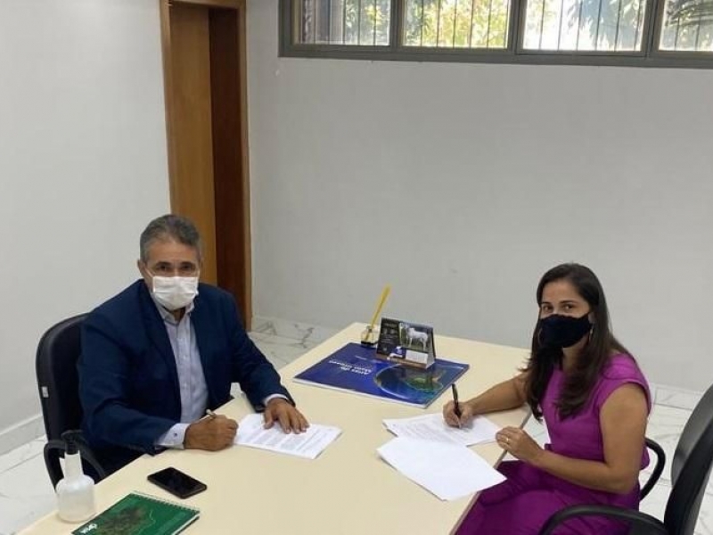 Intermat firma parceria com prefeitura de Glória D'Oeste para regularização fundiária