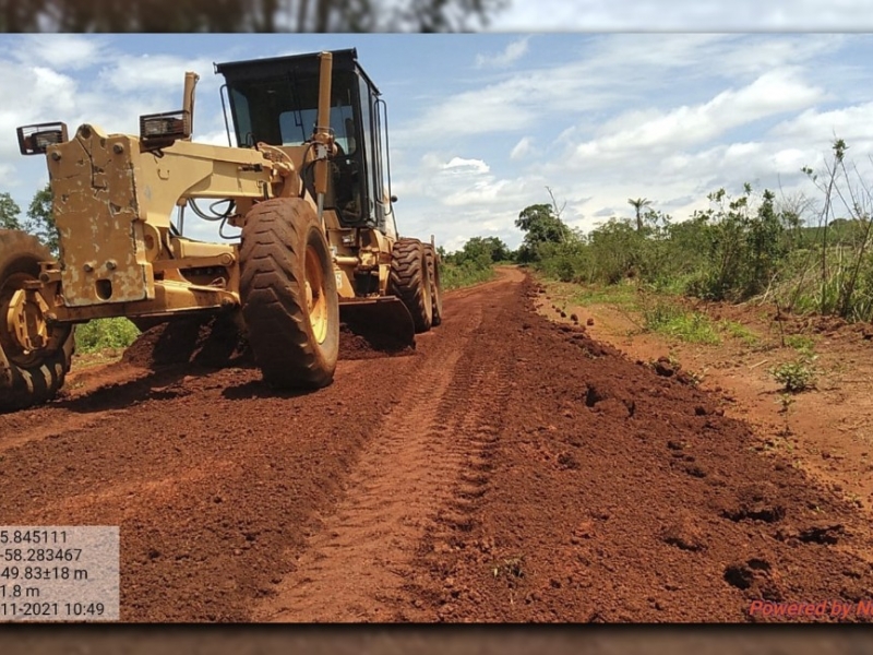 Secretaria de Obras realiza manutenção em Estradas do município